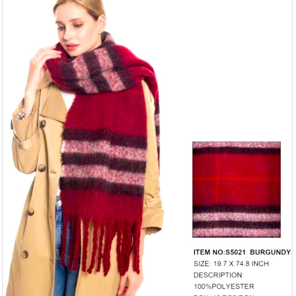 Woman scarf Parisecase  100% poly soft comfortable